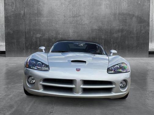 2005 Dodge Viper SRT10