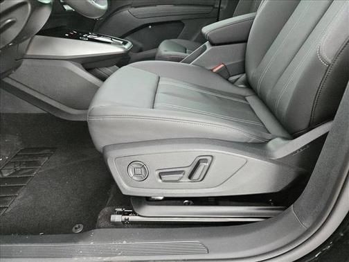 2025 Audi Q4 e-tron Premium Plus 55 quattro