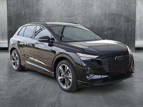 2025 Audi Q4 e-tron Premium Plus 55 quattro