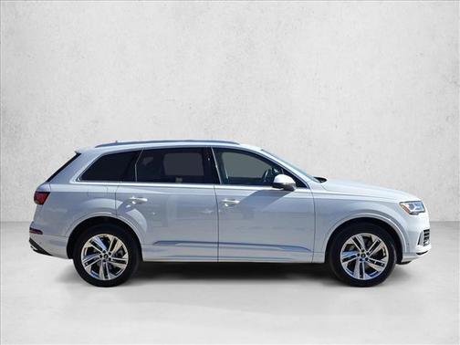 2022 Audi Q7 55 Premium