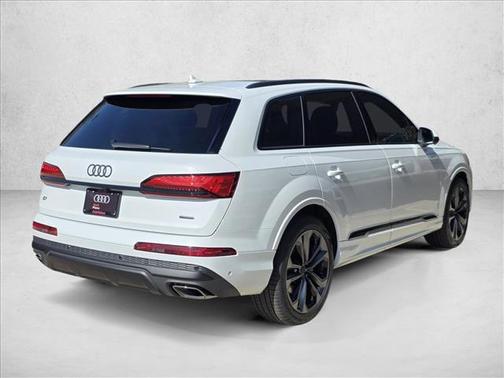 2026 Audi Q7 55 Premium Plus