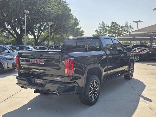 Onyx Black 2024 GMC Sierra 1500 AT4