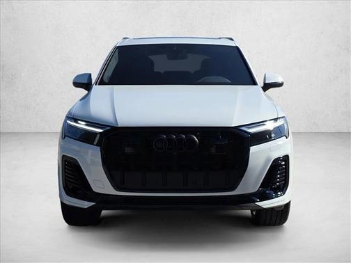 2026 Audi Q7 45 Premium Plus