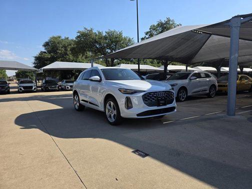 2025 Audi Q5 Premium Plus