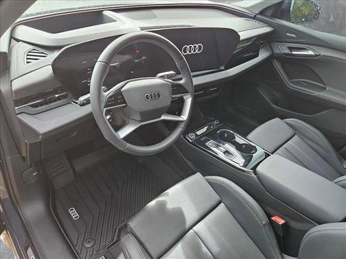 2025 Audi Q6 e-tron Premium Plus quattro