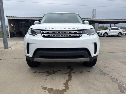 Yulong White Metallic 2019 Land Rover Discovery HSE