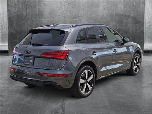 2022 Audi Q5 45 S line Premium Plus