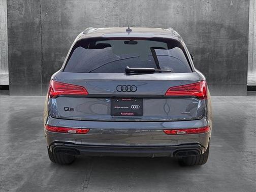 2022 Audi Q5 45 S line Premium Plus