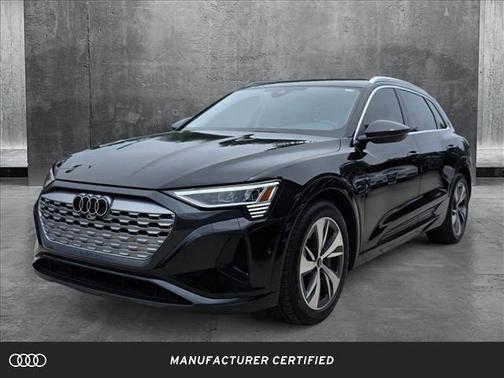 2024 Audi Q8 e-tron Premium Plus