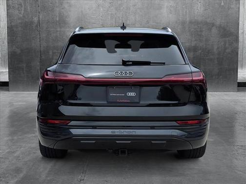 2024 Audi Q8 e-tron Premium Plus