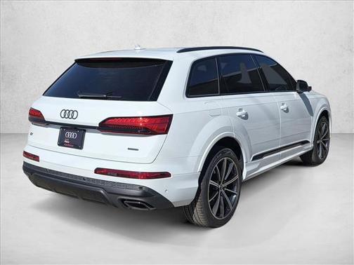 2026 Audi Q7 45 Premium Plus