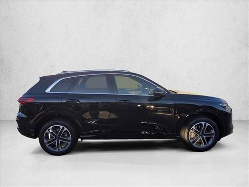 2025 Audi Q5 Premium