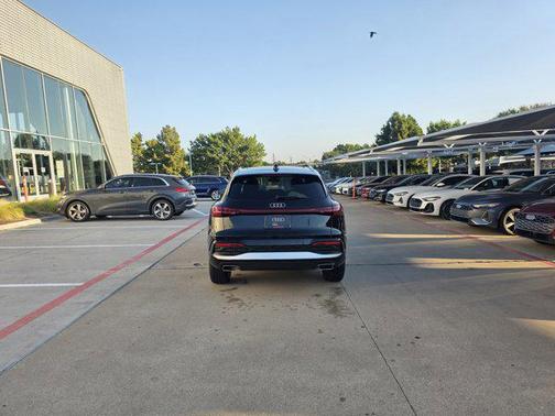 2025 Audi Q5 Premium