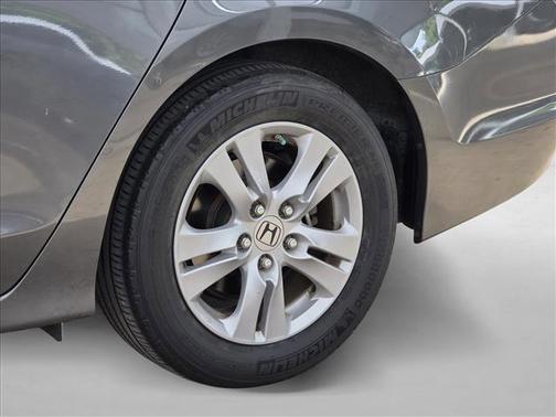 Polished Metal Metallic 2011 Honda Accord SE