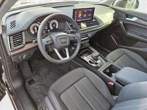 2025 Audi Q5 40 Premium