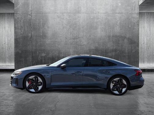 2022 Audi RS e-tron GT quattro