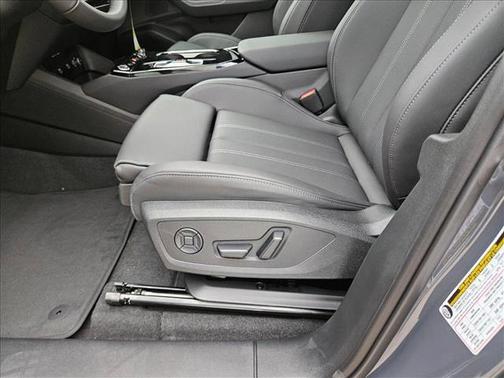 2025 Audi Q6 e-tron Prestige quattro