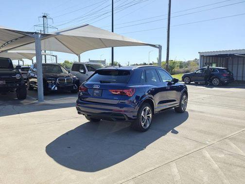 2025 Audi Q3 Premium 45 TFSI S line quattro Tiptronic