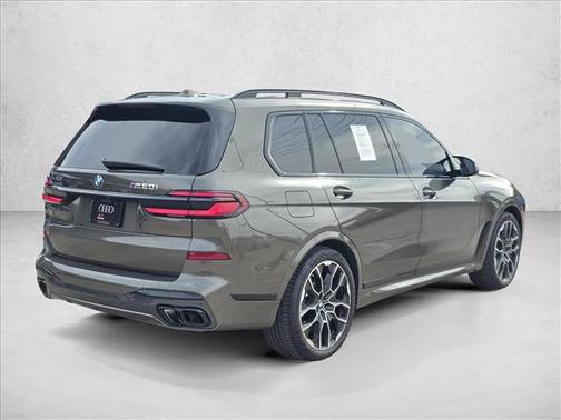 2024 BMW X7 M60i
