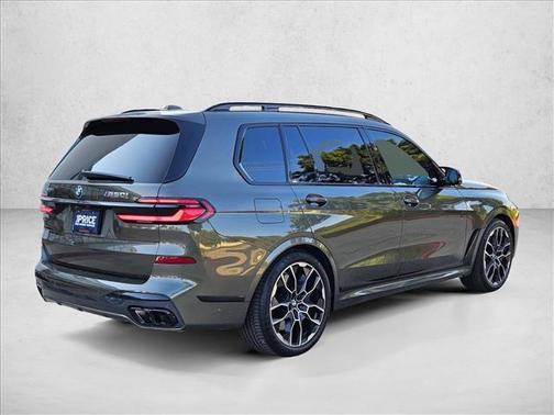 2024 BMW X7 M60i