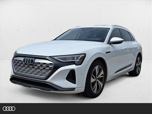 2024 Audi Q8 e-tron Premium Plus