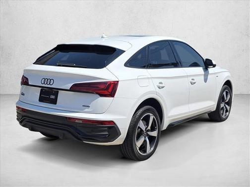 Ibis White 2023 Audi Q5 45 S line Premium Plus