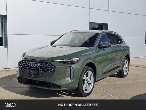 District Green Metallic 2026 Audi Q5 Premium Plus TFSI quattro S tronic