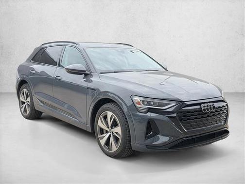 2024 Audi Q8 e-tron Premium