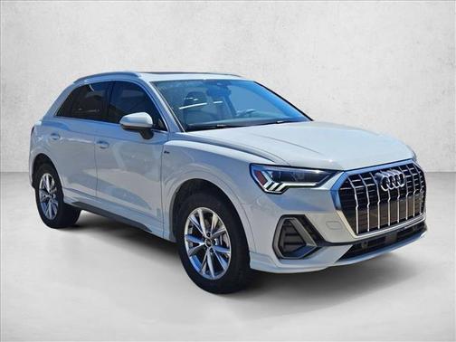 2025 Audi Q3 Premium 45 TFSI S line quattro Tiptronic