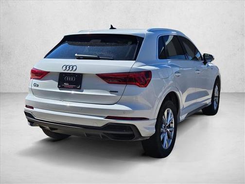 2025 Audi Q3 Premium 45 TFSI S line quattro Tiptronic