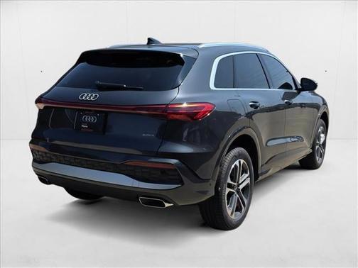 2025 Audi Q5 Premium