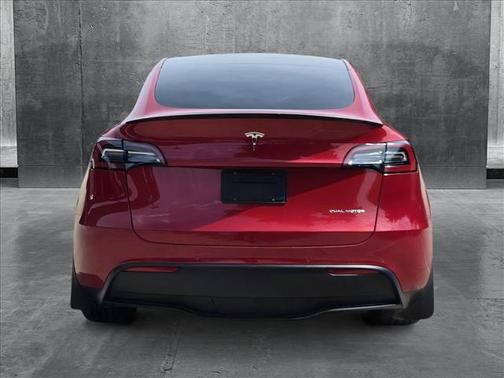 2022 Tesla Model Y Long Range Dual Motor All-Wheel Drive