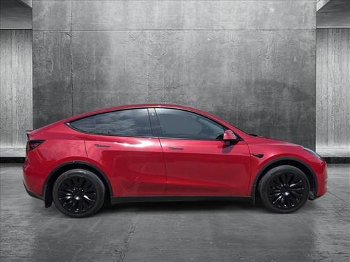 2022 Tesla Model Y Long Range Dual Motor All-Wheel Drive