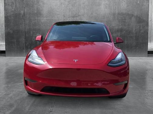 2022 Tesla Model Y Long Range Dual Motor All-Wheel Drive