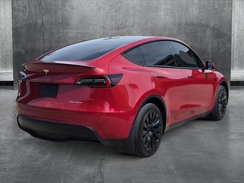 2022 Tesla Model Y Long Range Dual Motor All-Wheel Drive