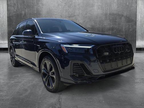 2025 Audi Q7 55 Premium Plus