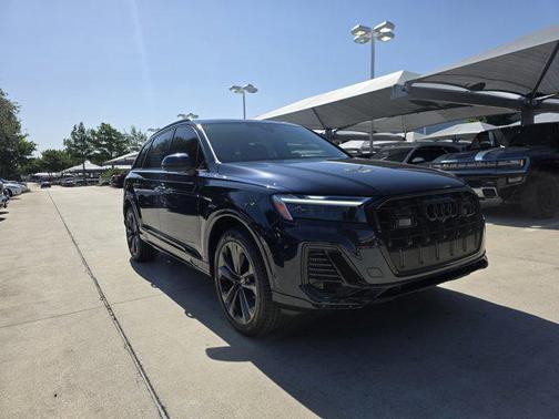 2025 Audi Q7 55 Premium Plus