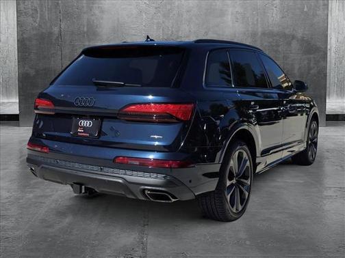 2025 Audi Q7 55 Premium Plus