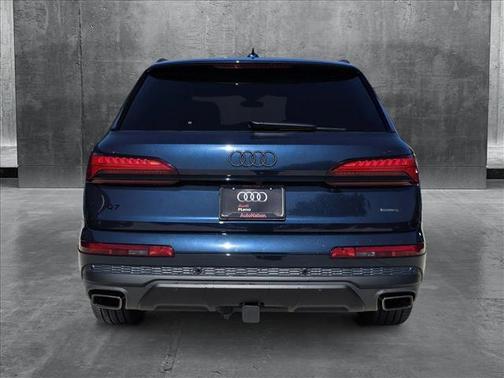 2025 Audi Q7 55 Premium Plus