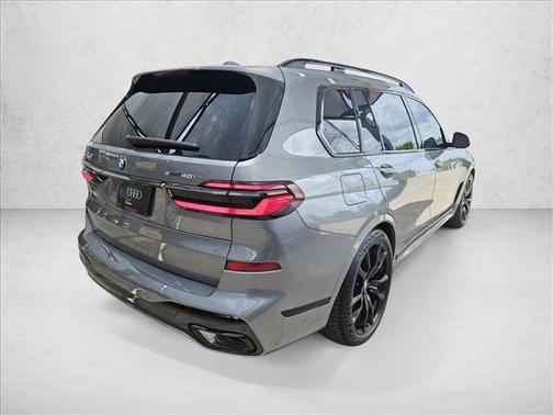 Skyscraper Grey Metallic 2026 BMW X7 xDrive40i
