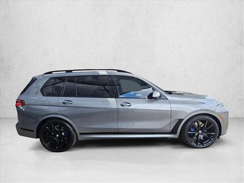 Skyscraper Grey Metallic 2026 BMW X7 xDrive40i