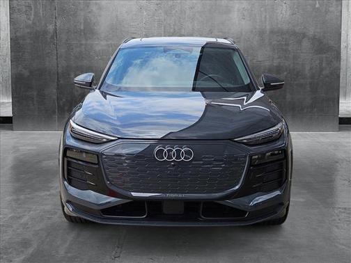 2025 Audi Q6 e-tron Prestige quattro