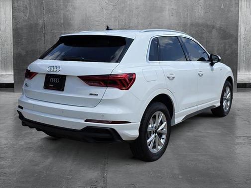 2025 Audi Q3 Premium 45 TFSI S line quattro Tiptronic
