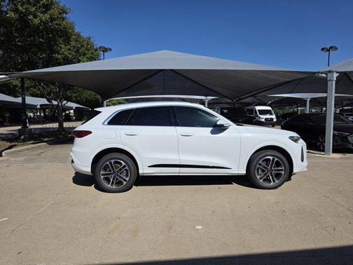 2025 Audi Q5 Premium