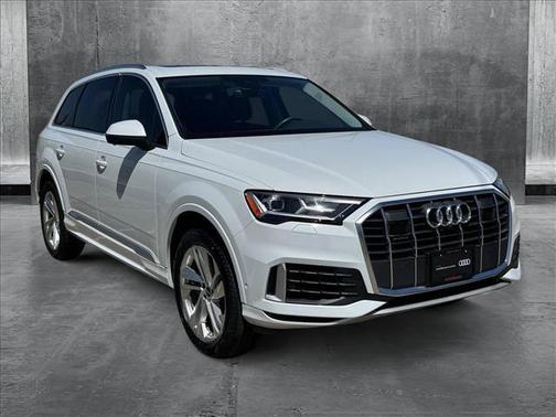 2022 Audi Q7 55 Premium Plus