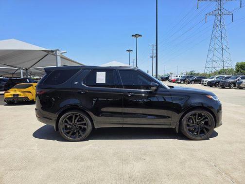 2023 Land Rover Discovery P300 S R-Dynamic