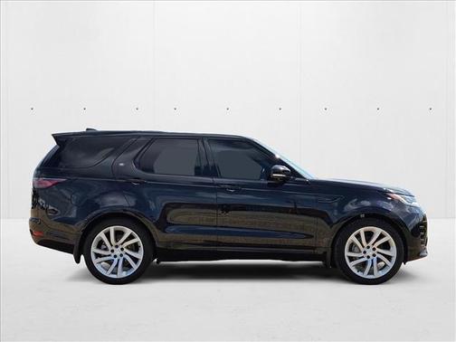 2023 Land Rover Discovery P300 S R-Dynamic