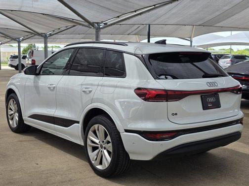 Glacier White 2025 Audi Q6 e-tron Premium Plus