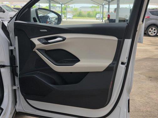 Glacier White 2025 Audi Q6 e-tron Premium Plus