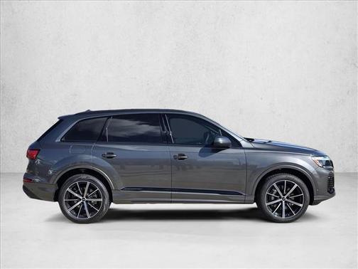 2026 Audi Q7 45 Premium Plus